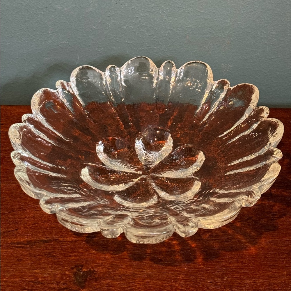 Vintage 7.5” Clear Textured Glass Petal footed Bowl with Flower design
